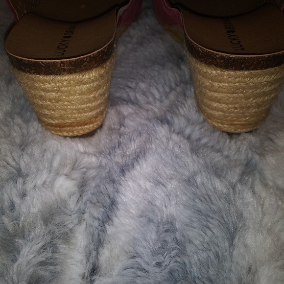 Lucky Brand Wedge Sandals - Picture 4 of 5